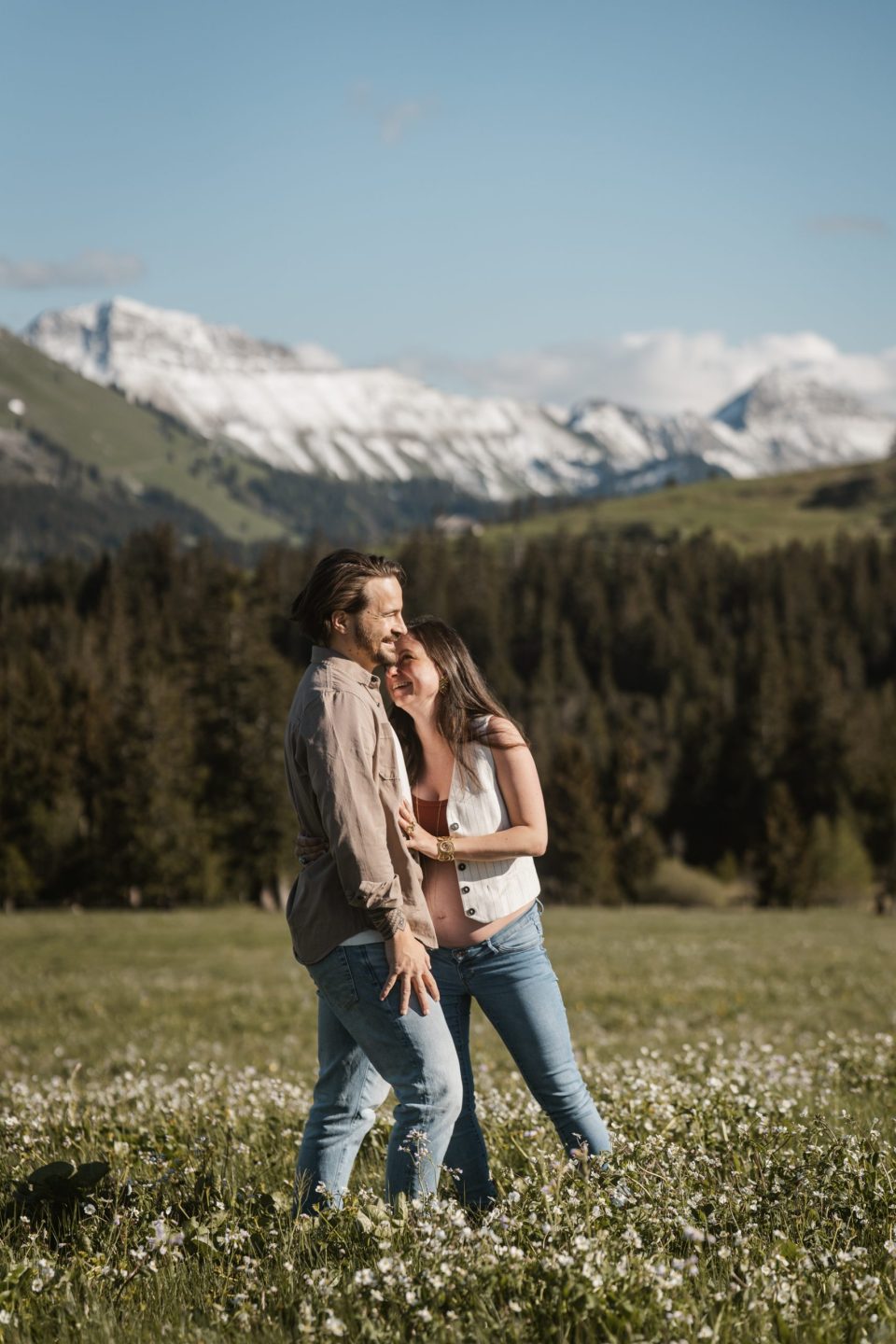 Shooting photo grossesse montagne