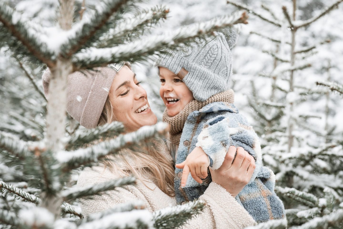 Séance photo famille neige