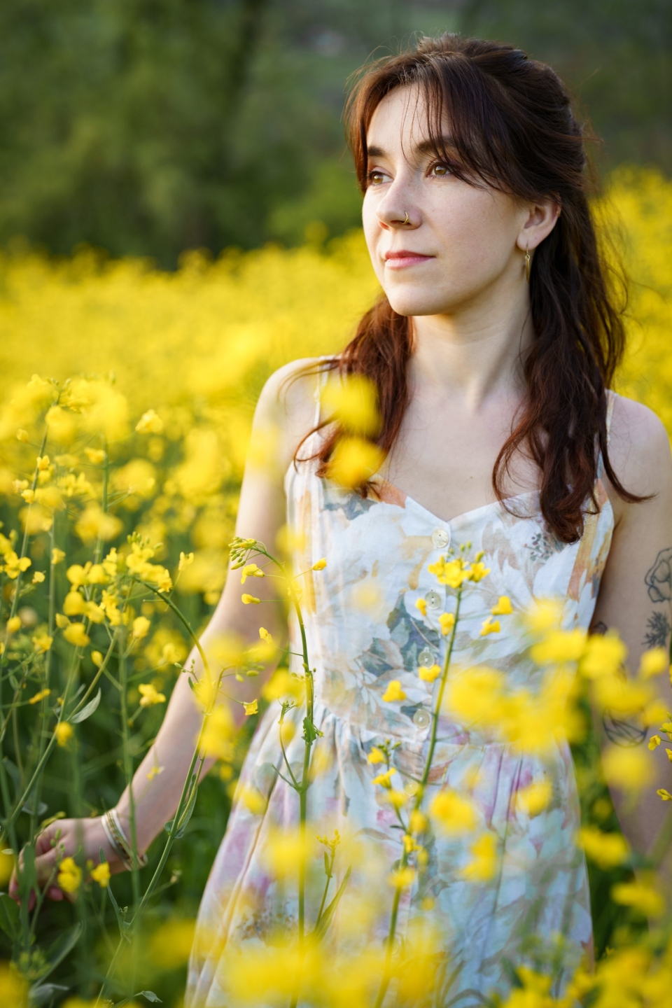 Portrait femme lumière naturelle suisse romande